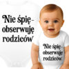 'Nie śpię – obserwuję rodziców'