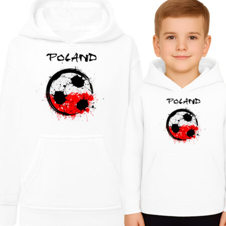 'Poland' z piłką nożną